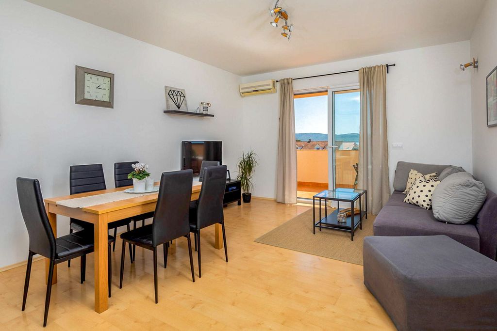 Villa Ina Dalmatia Coast Olivers Travels 03