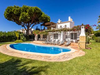 Villa Netena Vilamoura Algarve Olivers Travels1