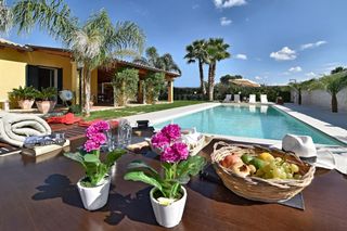 Villa Lo Scoglio Sicily Olivers Travels 1