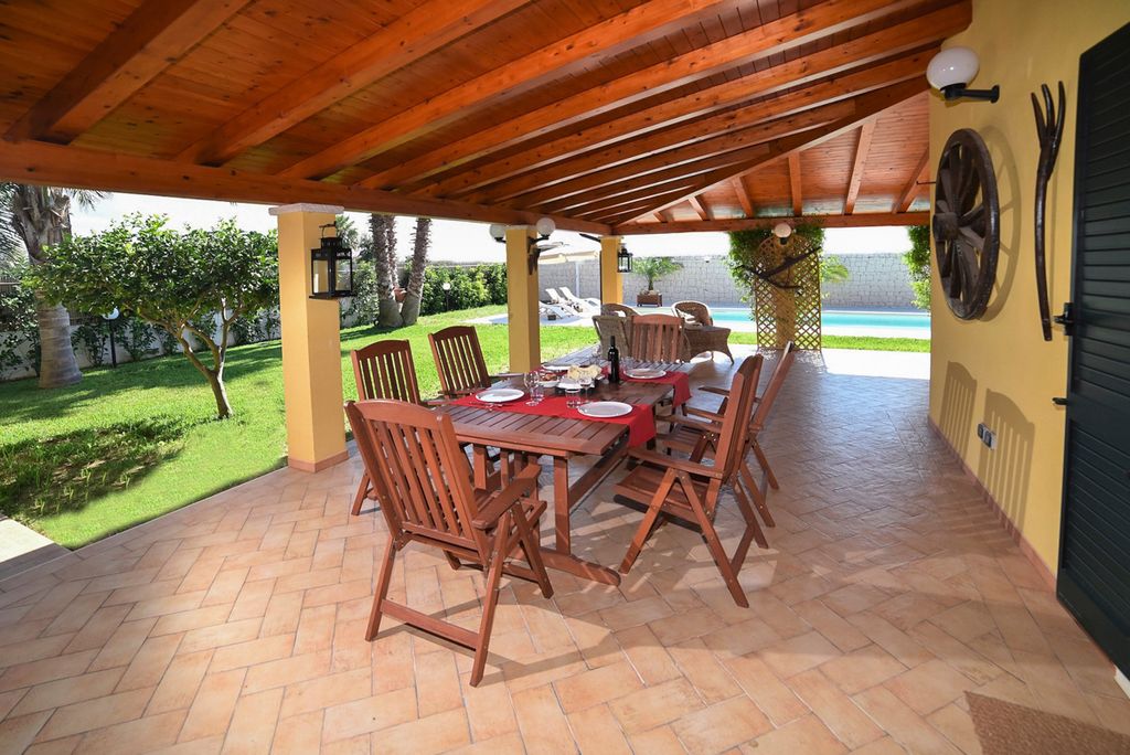 Villa Lo Scoglio Sicily Olivers Travels 5
