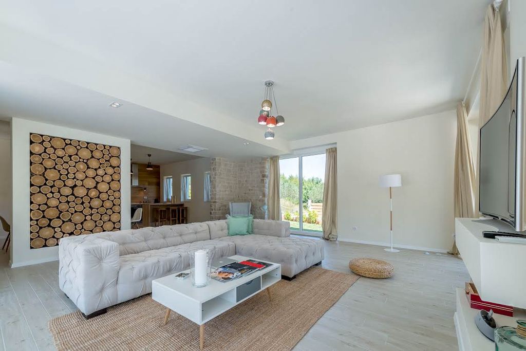 Villa Matiss Hvar Olivers Travels 2 01