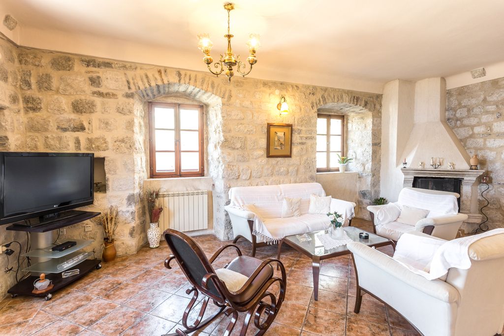 Casa Banja Bay of Kotor Olivers Travels 3