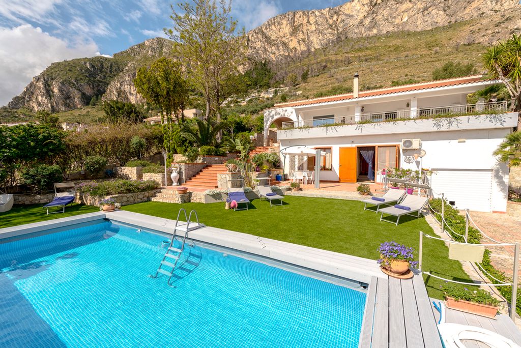 Villa Di Flavia Sicily Olivers Travels 1