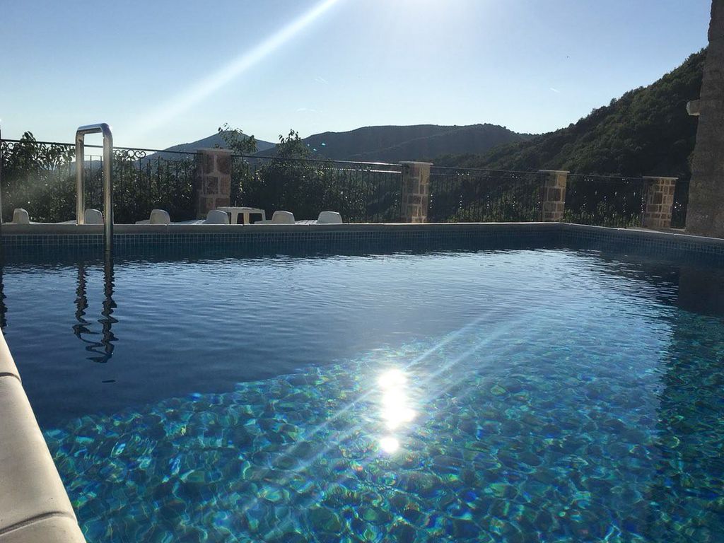 Luka Villa Budva Olivers Travels 5