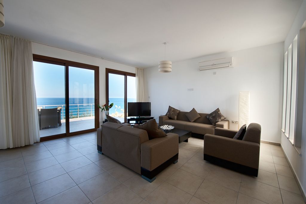 Villa Akaki Northern Cyprus Olivers Travels 3