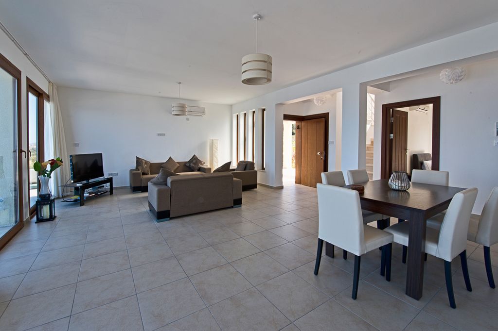 Villa Akaki Northern Cyprus Olivers Travels 4