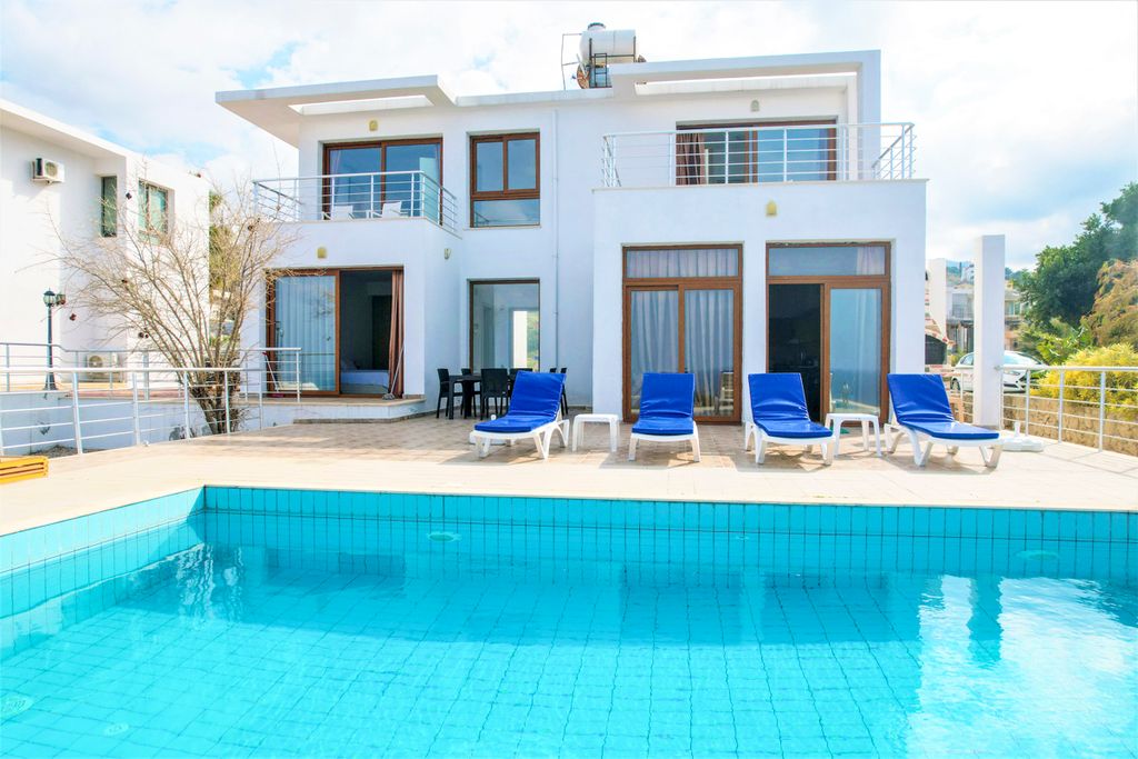 Villa Kurudere Northern Cyprus Olivers Travels2