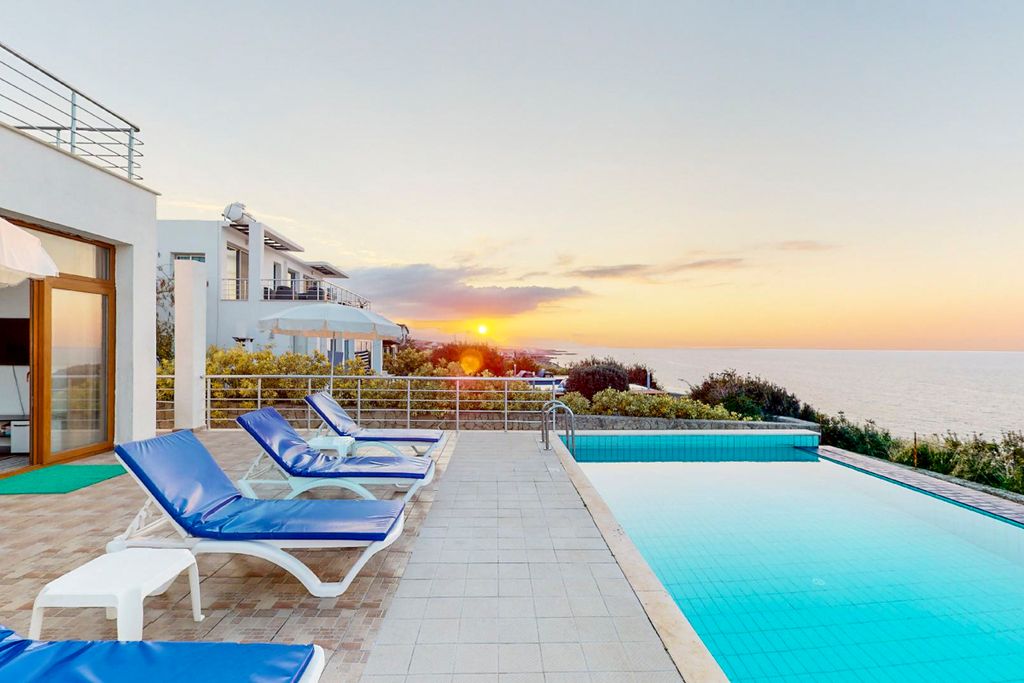 Villa Kurudere Northern Cyprus Olivers Travels5