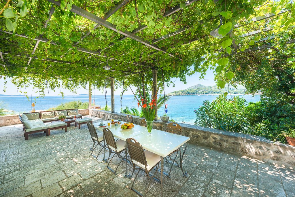 Villa Drazen Dubrovnik Olivers Travels 3