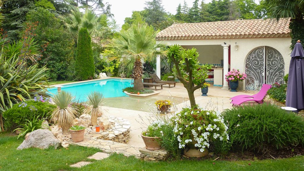 Maison Petunia Blanche Languedoc Olivers Travels1  1 