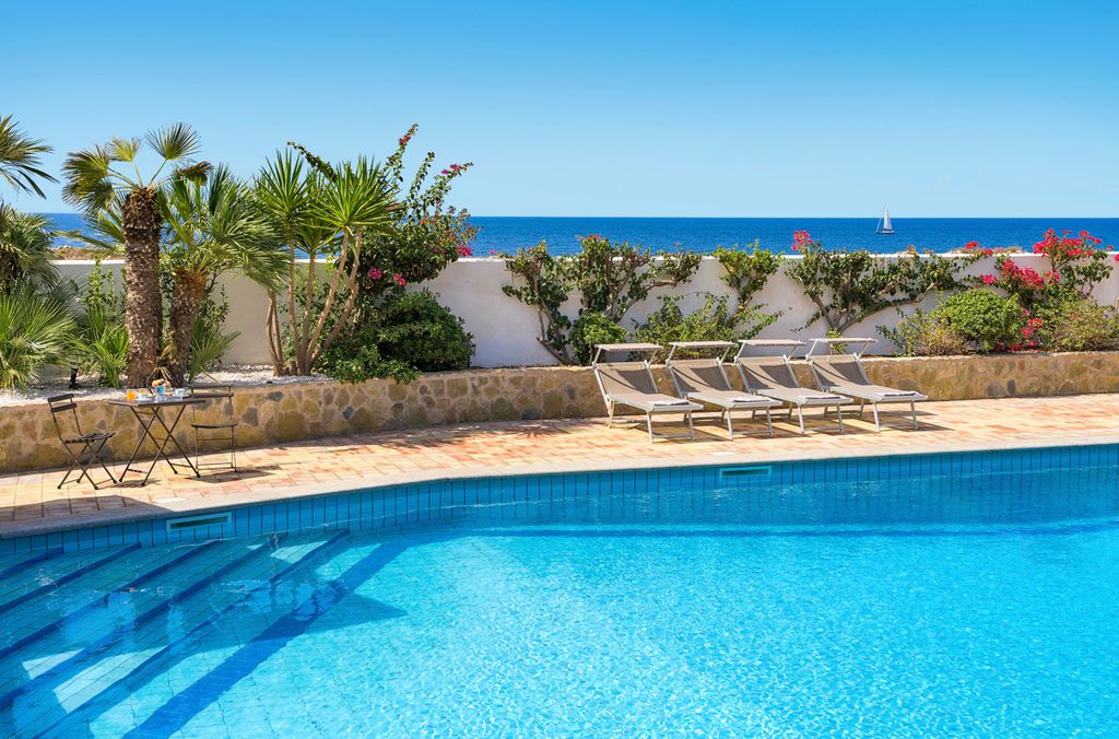 Camilla Canna Sicily Olivers Travels2