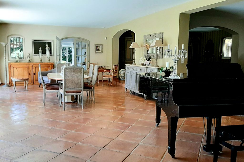 Le Bassin Turquoise Provence France Olivers Travels 5
