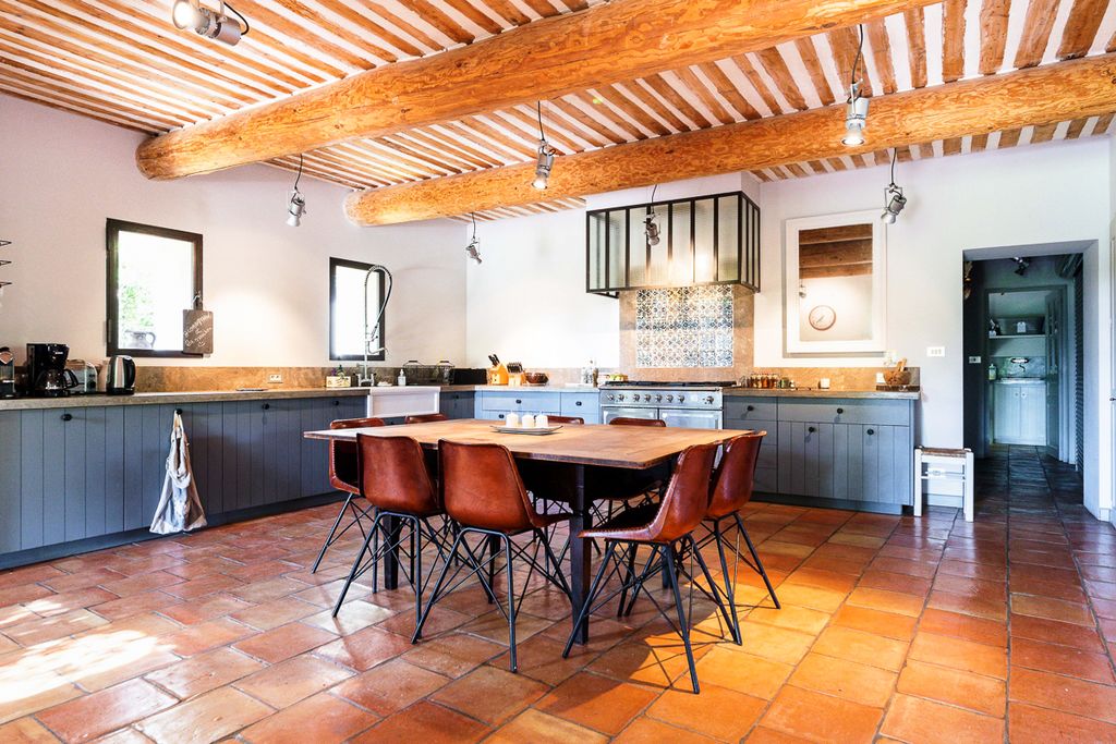 Douceur Estivale Provence Alps Olivers Travels 4