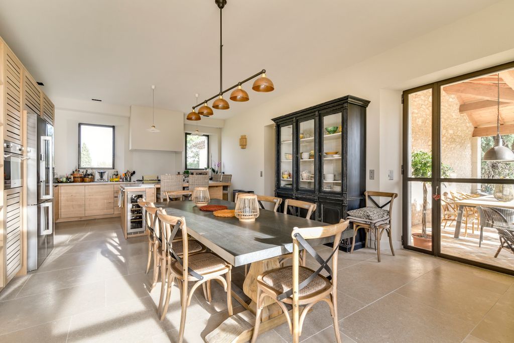 L Esplanade Provence Olivers Travels 3