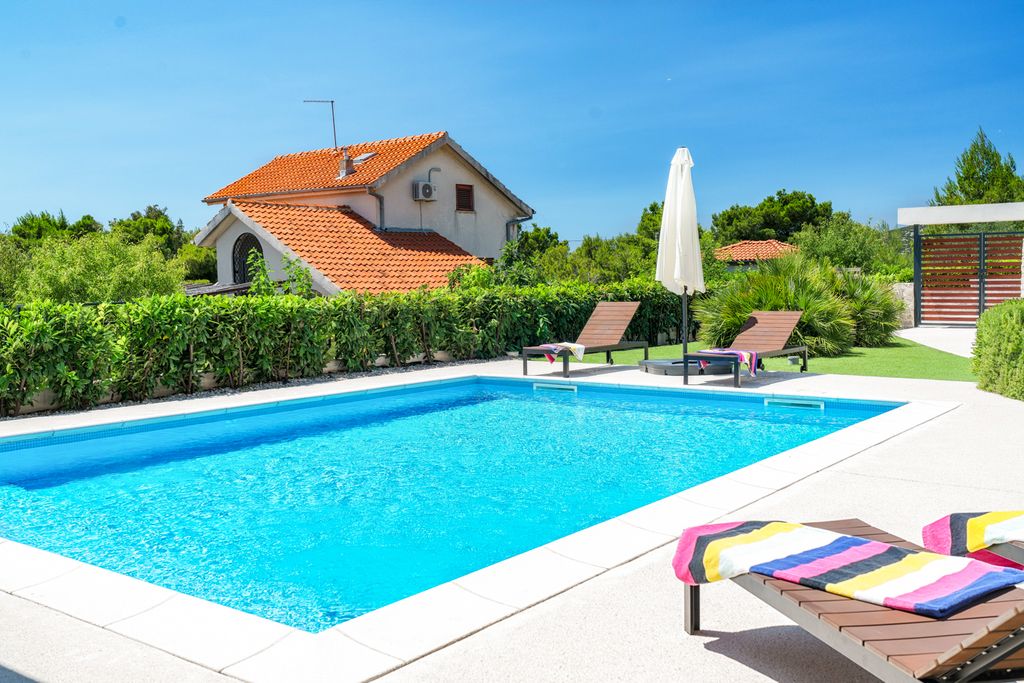 Villa Caprice Dalmatia Coast Croatia OliversTravels 3