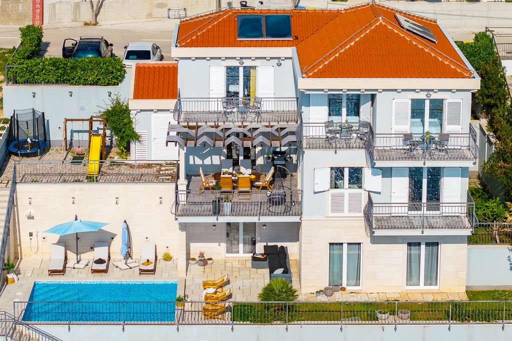 Villa Hilda Dalmatia Coast Olivers Travels 02