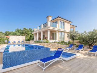 Villa Benedeka Kvraner Olivers Travels 1