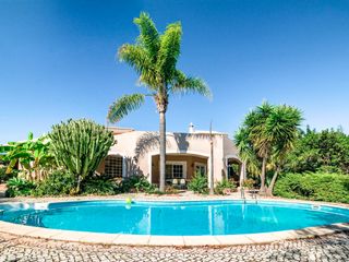 Villa Odelhina Lagoa Algarve Olivers Travels1