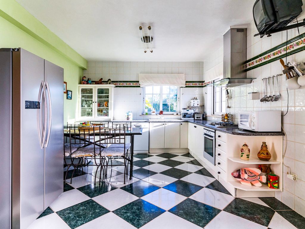 Villa Odelhina Lagoa Algarve Olivers Travels5