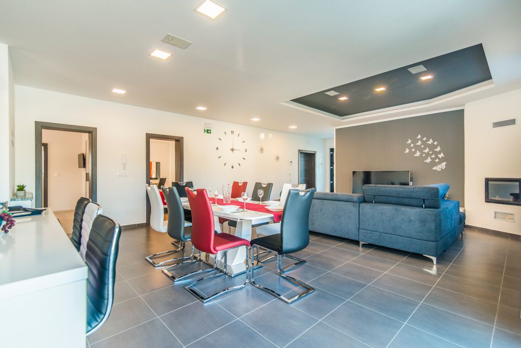 Villa Resjuni Istria Olivers Travels 3