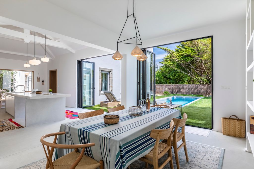 Maison des Vagues Biarritz Olivers Travels 5