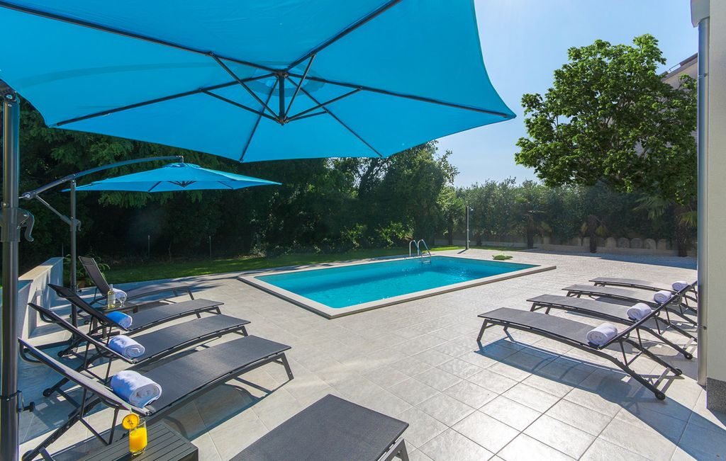 Villa Blagoje Istria Olivers Travels 1  2 