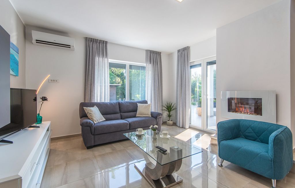 Villa Blagoje Istria Olivers Travels 1  3 