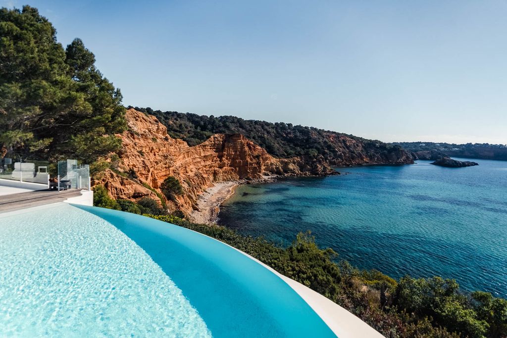 Deluxe Alegre Ibiuza Spain OliversTravels 2