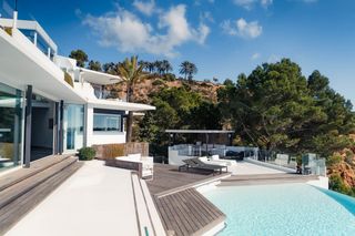 Deluxe Alegre Ibiuza Spain OliversTravels 1