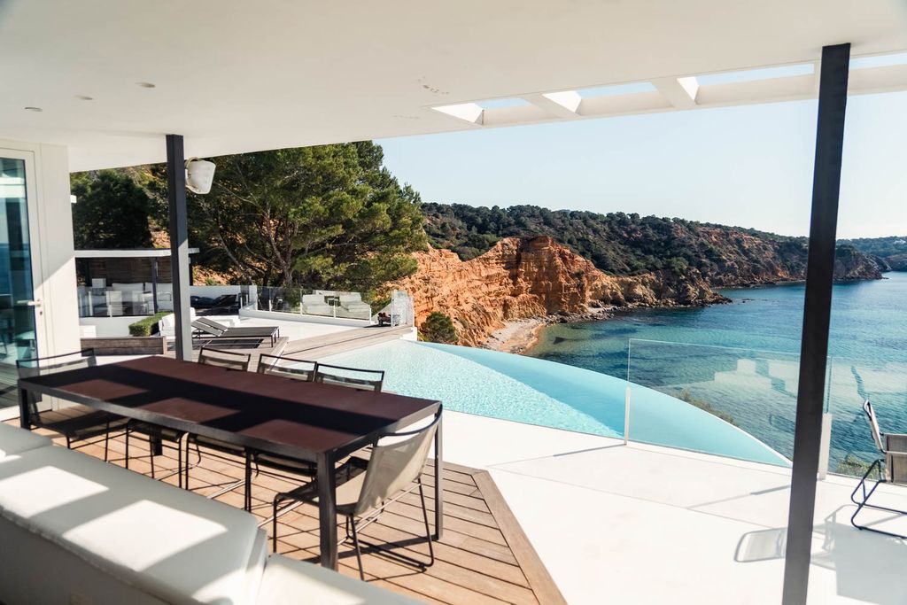 Deluxe Alegre Ibiuza Spain OliversTravels 4