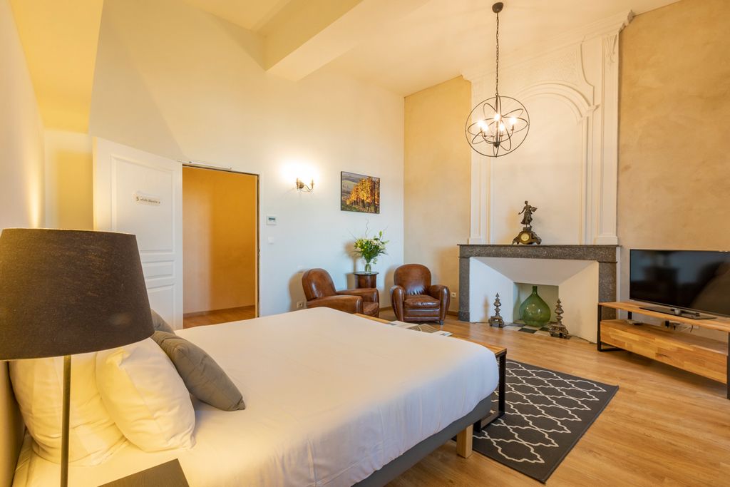 Chateau Armagnac Midi Pyrenees Olivers Travels5