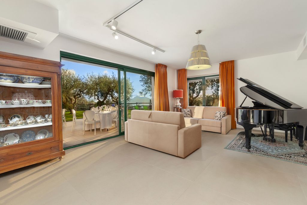Villa Lea Sorrento Olivers Travels 4