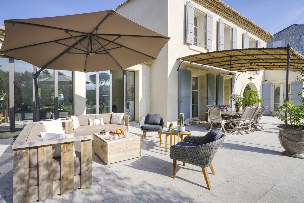 Le Patio du Soleil Provence Olivers Travels2