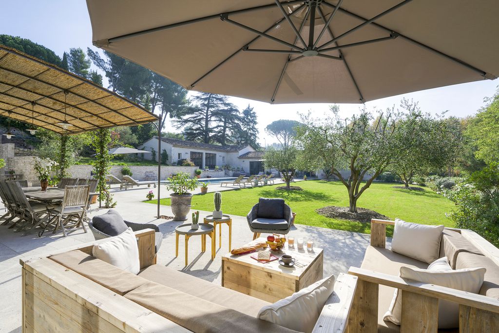 Le Patio du Soleil Provence Olivers Travels4