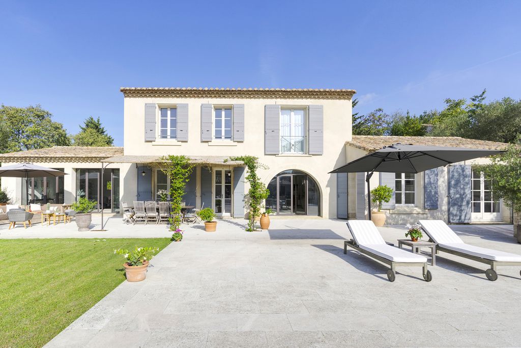 Le Patio du Soleil Provence Olivers Travels5