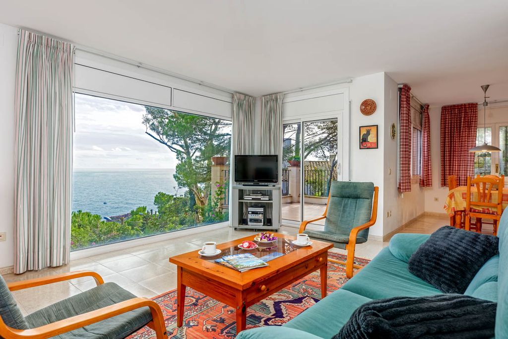Villa Bisbe Costa Brava Olivers Travels 3