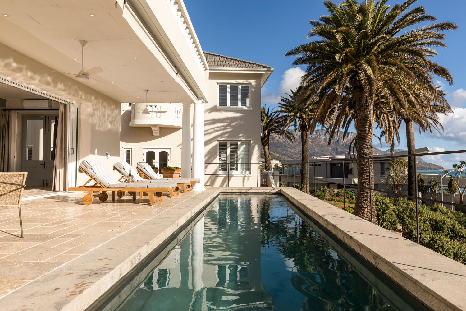 Villa ID-10860