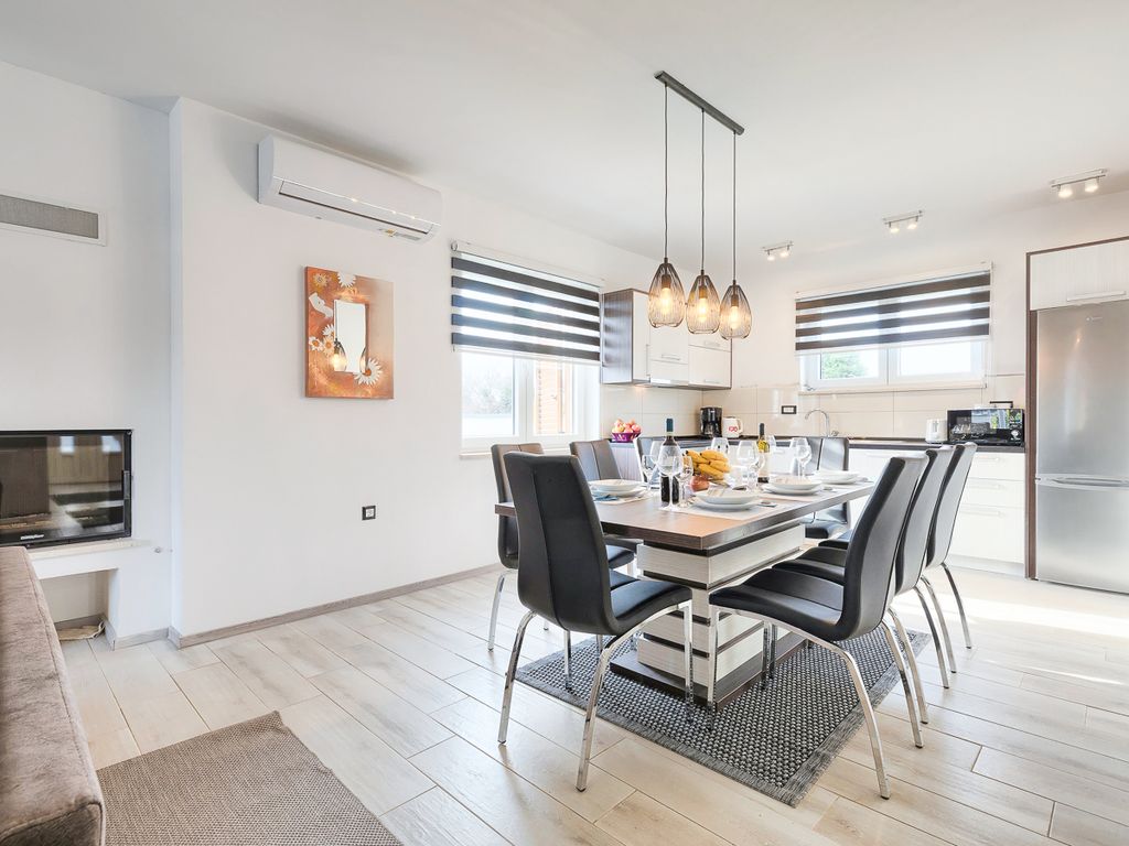Villa Cintra Istria Olivers Travels 4