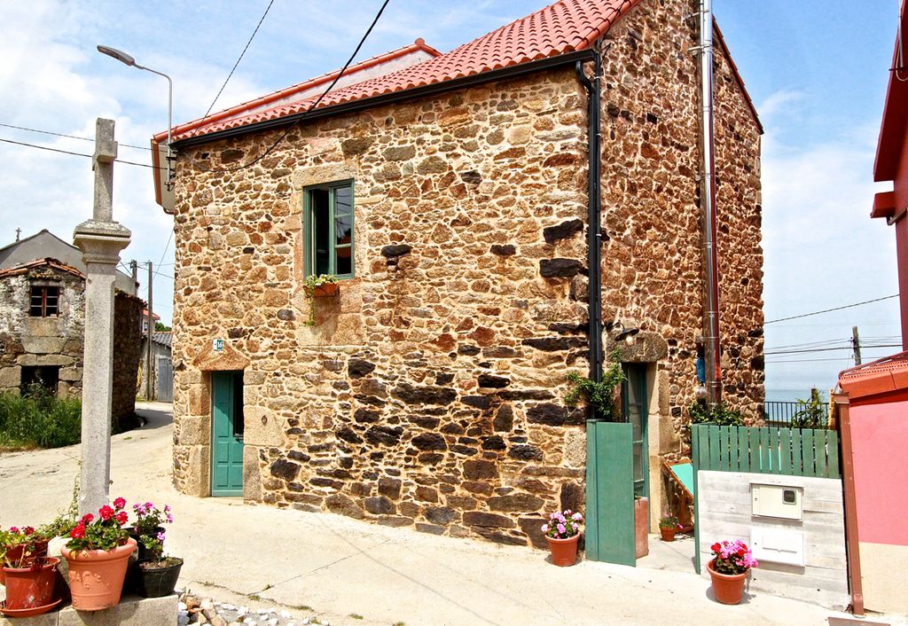 Cottage Liuvigild Galicia Olivers Travels1