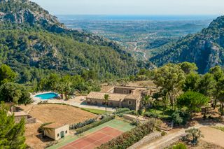 Deluxe Veri Mallorca Olivers Travels1