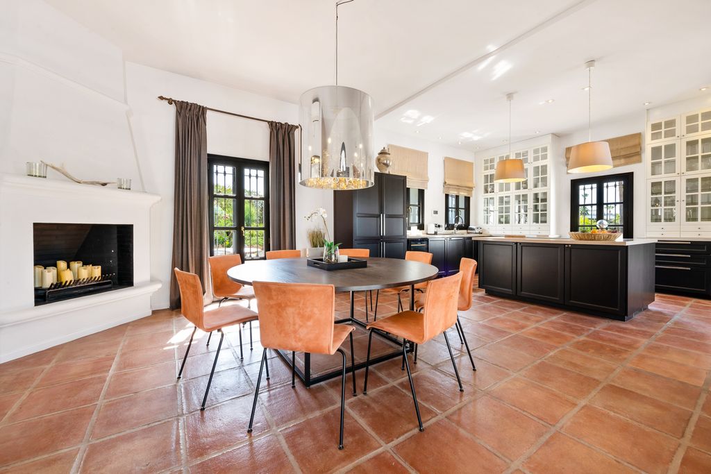 Villa Halcones Costa Del Sol Spain OliversTravels 5