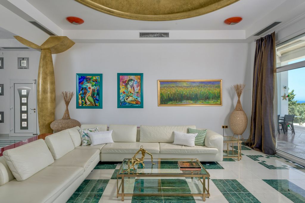 Villa Zandra Rhodes OliversTravels 5