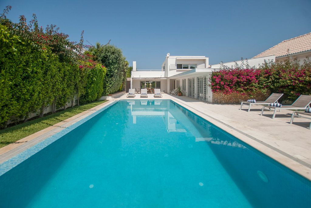 Casa do Loren Lisbon Olivers Travels 1