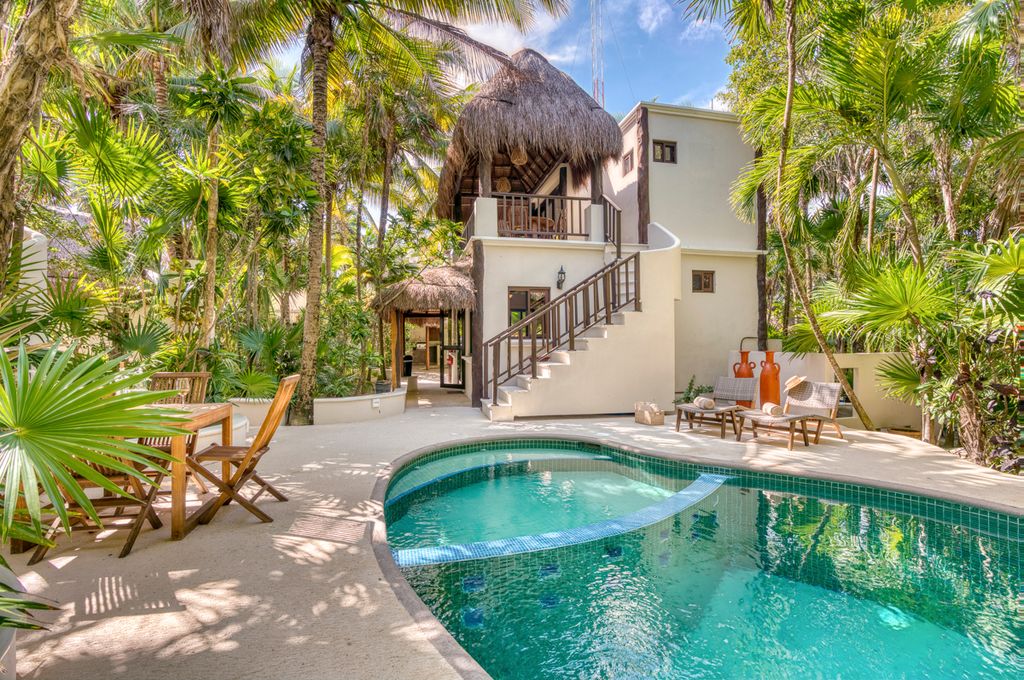 Casitas Corazon Estate Soliman Bay Olivers Travels1