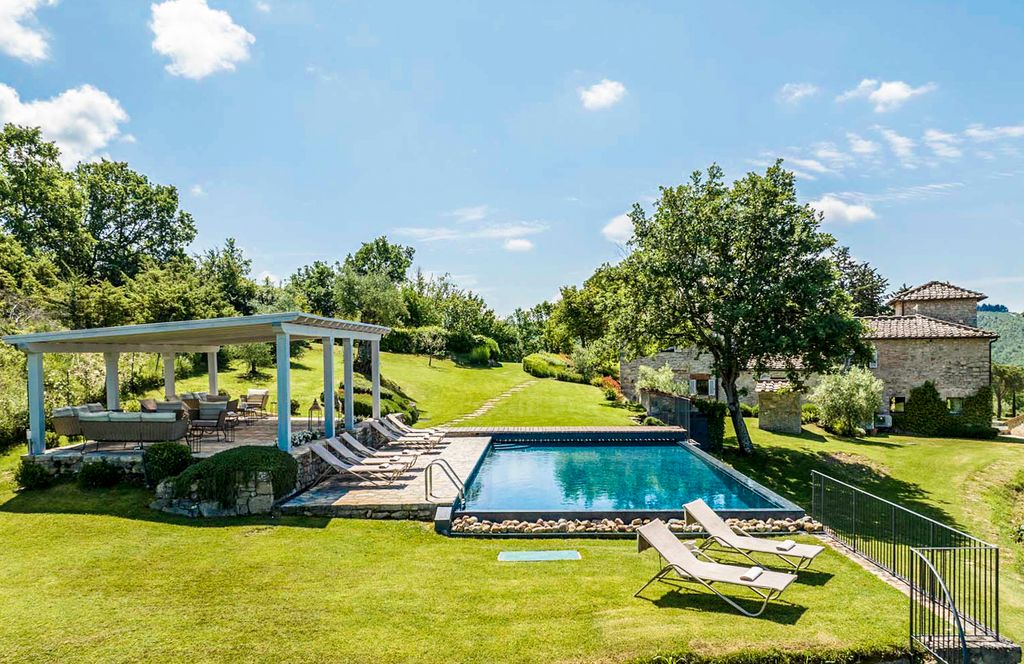 Villa Gaiole Tuscany It Olivers Travels1