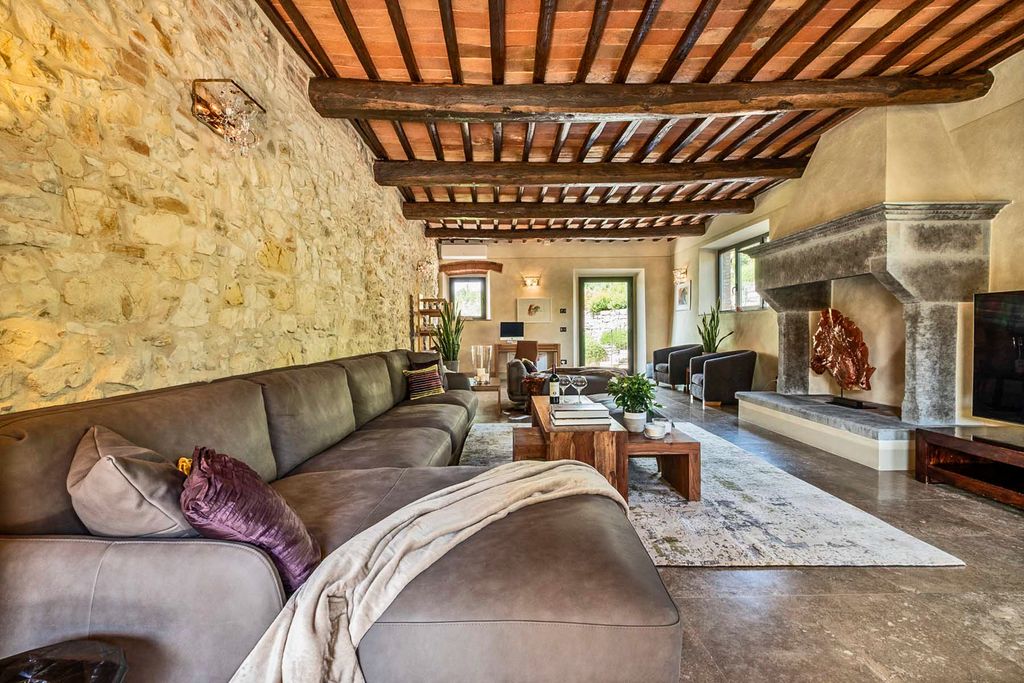 Villa Gaiole Tuscany It Olivers Travels3