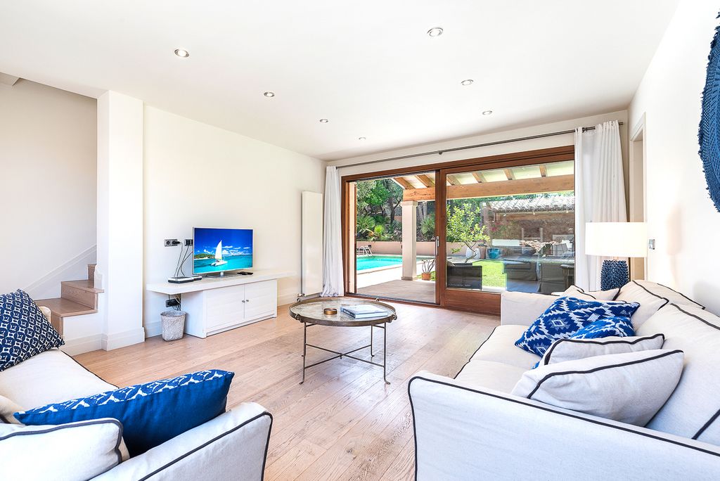 Relax Bonaire Menorca Olivers Travels 3