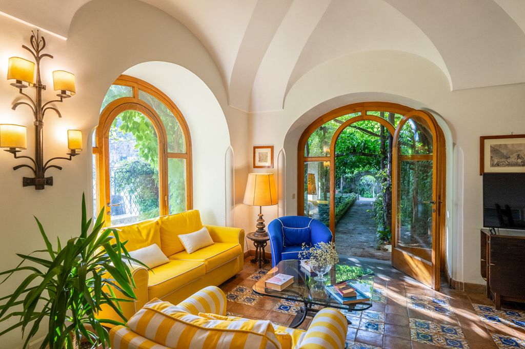 Villa Impiana Sorrento Olivers Travels 03