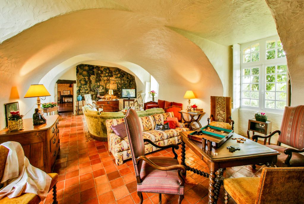 Chateau de Theleme Dordogne Olivers Travels  3  01