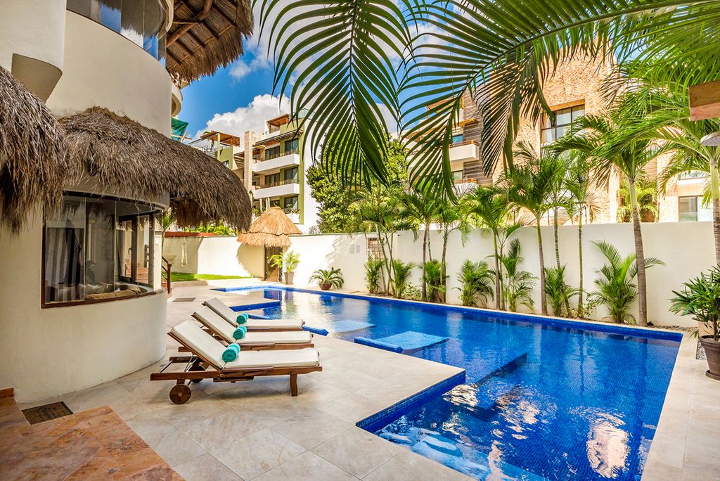 Villa Mira Playa del Carmen Mexico Olivers Travels2